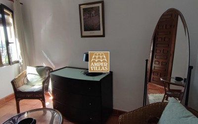 Beautiful Mediterranean villa with guest house and panoramic views.